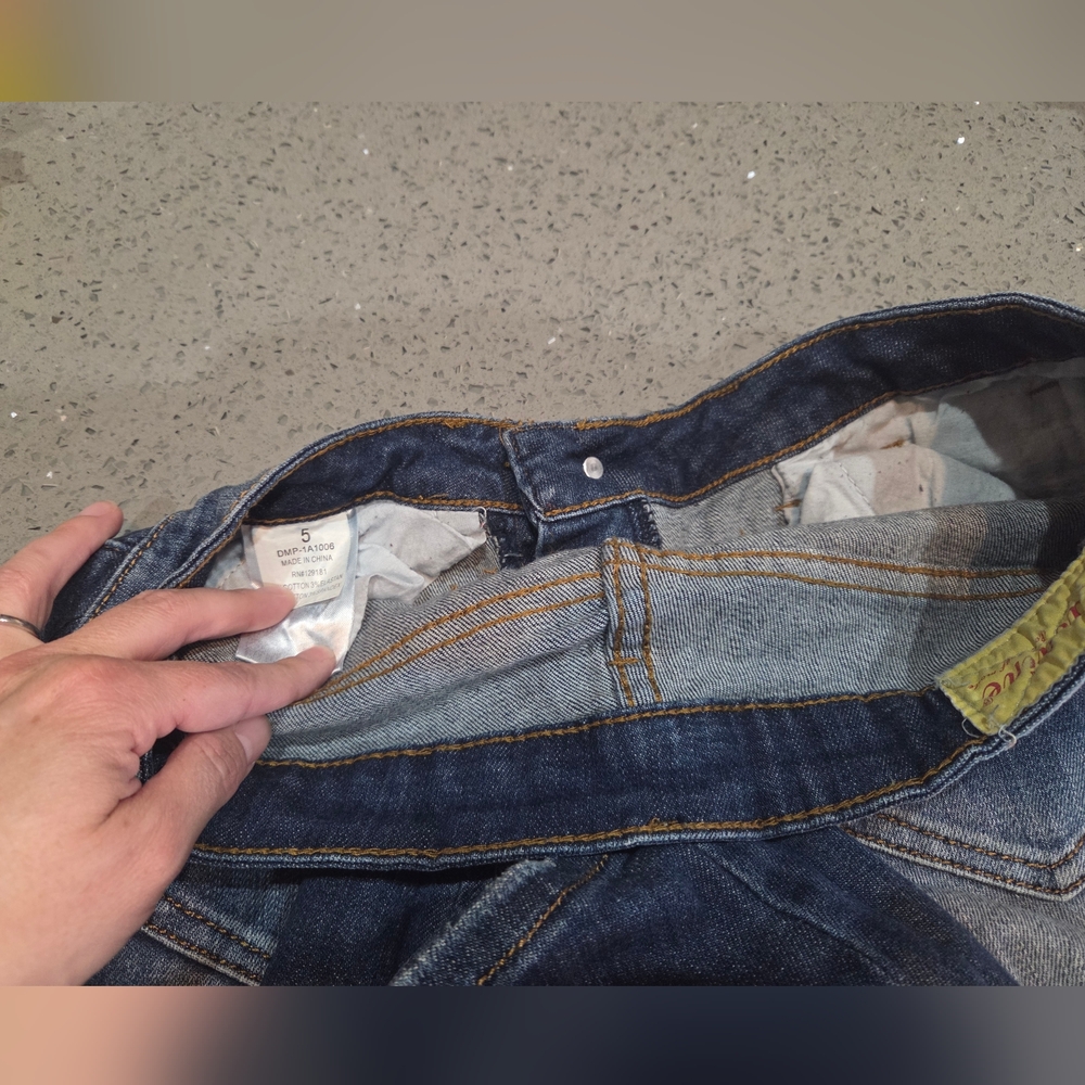 Machine Distressed Blue Jeans - Picture 5 of 6